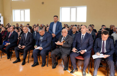 Ağcabədi Rayon İcra Hakimiyyətinin başçısı Rafil Hüseynovun Mehrablı kəndində səyyar qəbul-görüşü keçirilmişdir.