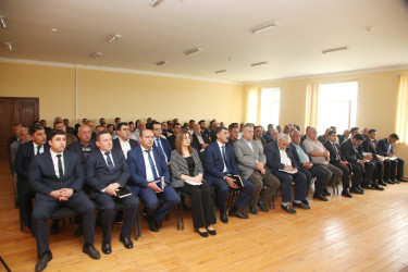 Yeni Qaradolaq kəndində Ağcabədi Rayon İcra Hakimiyyətinin başçısı Rafil Hüseynovun səyyar qəbul-görüşü keçirilmişdir.