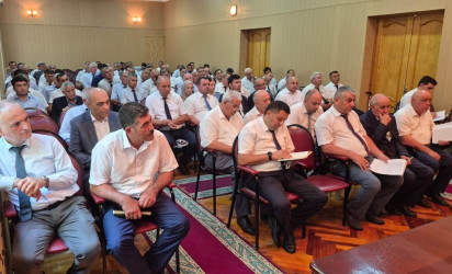 Ağcabədidə “2026–2030-cu illərdə kənd təsərrüfatı məhsullarının istehsalı və emalı sahələrinin inkişafına dair İş Planı”nın hazırlanması ilə bağlı tədbir keçirilib