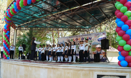 Ağcabədidə 1 İyun – Uşaqların Beynəlxalq Müdafiəsi Gününə həsr olunmuş yaradıcılıq festivalı keçirilib.