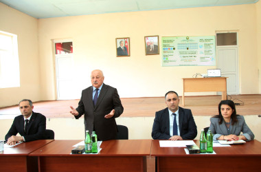 Ağcabədi Rayon İcra Hakimiyyətinin başçısı Rafil Hüseynovun Muğanlı kəndində səyyar qəbul-görüşü keçirilmişdir.