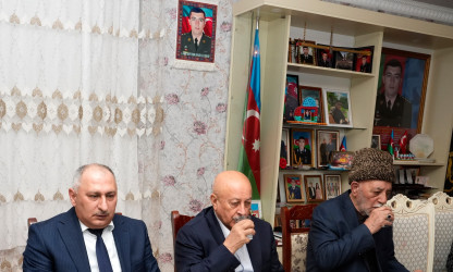 Ağcabədidə şəhid Samir Mikayıllının ailəsi iftar süfrəsi təşkil edib.