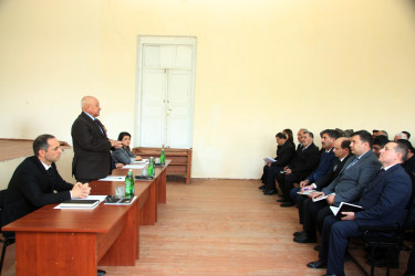 Ağcabədi Rayon İcra Hakimiyyətinin başçısı Rafil Hüseynovun Muğanlı kəndində səyyar qəbul-görüşü keçirilmişdir.