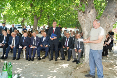 Ağcabədi Rayon İcra Hakimiyyətinin başçısı Rafil Hüseynovun Ağcabədi şəhərində səyyar qəbul-görüşü keçirilmişdir.