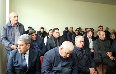 Ağcabədi Rayon İcra Hakimiyyətinin başçısı Rafil Hüseynovun Gələbədin kəndində səyyar qəbul-görüşü keçirilmişdir.