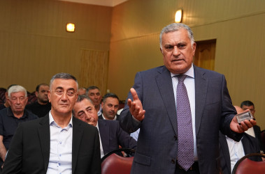 Ağcabədidə kənd təsərrüfatının inkişafı ilə bağlı toplantı keçirilib