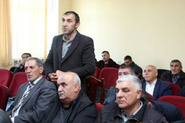 Ağcabədi Rayon İcra Hakimiyyətinin başçısı Rafil Hüseynovun Təzəkənd kəndində səyyar qəbul-görüşü keçirilmişdir.