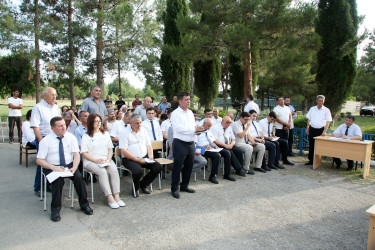 Ağcabədi Rayon İcra Hakimiyyətinin başçısı Rafil Hüseynovun səyyar qəbul-görüşü Pərioğullar kəndində keçirilmişdir