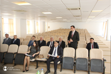 İcbari Tibbi Sığorta üzrə Dövlət Agentliyinin İdarə Heyətinin sədri Zaur Əliyev vətəndaşları qəbul edib.