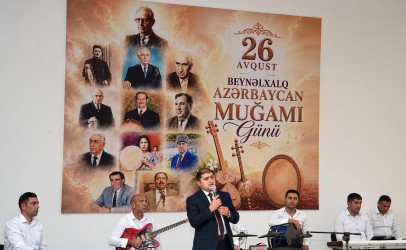 Ağcabədidə “Beynəlxalq Azərbaycan Muğamı və Musiqisi Günü” münasibətilə muğam gecəsi keçirilib