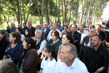 Ağcabədi Rayon İcra Hakimiyyətinin başçısı Rafil Hüseynovun Arazbar kəndində səyyar qəbul-görüşü keçirilmişdir