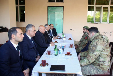 Ağcabədi Rayon İcra Hakimiyyətinin başçısı Rafil Hüseynovun səyyar qəbul-görüşü Şahsevən kəndində keçirilib