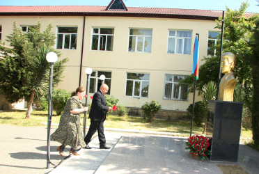 Xocavənd kəndində Ağcabədi Rayon İcra Hakimiyyətinin başçısı Rafil Hüseynovun səyyar qəbul-görüşü keçirilmişdir.