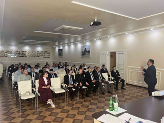 Ağcabədidə dövlət qulluqçuları üçün peşəkar inkişaf təlimləri keçirilib