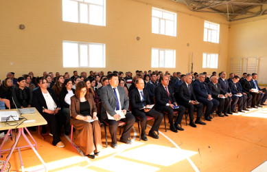 Ağcabədi Rayon İcra Hakimiyyətinin başçısı Rafil Hüseynovun Mehrablı kəndində səyyar qəbul-görüşü keçirilmişdir.