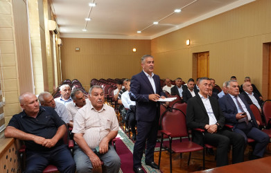 Ağcabədidə kənd təsərrüfatının inkişafı ilə bağlı toplantı keçirilib