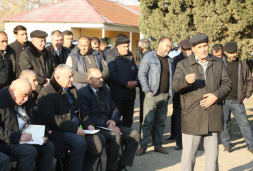 Ağcabədi Rayon İcra Hakimiyyətinin başçısı Rafil Hüseynovun Minaxorlu kəndində səyyar qəbul-görüşü keçirilmişdir