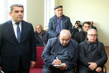 Ağcabədi Rayon İcra Hakimiyyətinin başçısı Rafil Hüseynovun Gələbədin kəndində səyyar qəbul-görüşü keçirilmişdir.