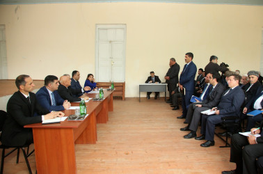 Muğanlı kəndində Ağcabədi Rayon İcra Hakimiyyətinin başçısı Rafil Hüseynovun səyyar qəbul-görüşü keçirilmişdir.