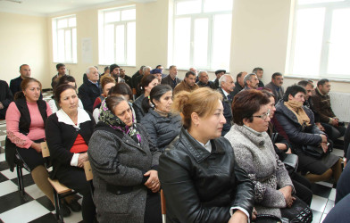 Ağcabədi Rayon İcra Hakimiyyətinin başçısı Rafil Hüseynovun Kürdlər kəndində səyyar qəbul-görüşü keçirilmişdir