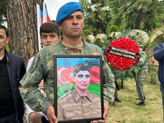 Birinci Qarabağ müharibəsinin şəhidi Ağcabədi Qəhrəmanlar Parkında torpağa tapşırıldı.