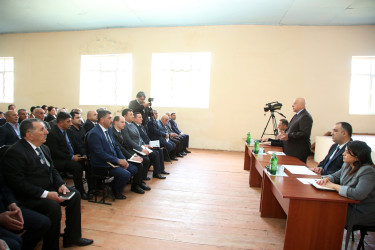 Ağcabədi Rayon İcra Hakimiyyətinin başçısı Rafil Hüseynovun Muğanlı kəndində səyyar qəbul-görüşü keçirilmişdir.