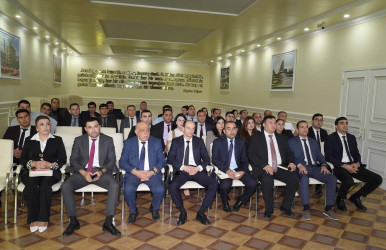 Ağcabədidə dövlət qulluqçuları üçün peşəkar inkişaf təlimləri keçirilib
