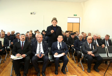 Ağcabədi Rayon İcra Hakimiyyətinin başçısı Rafil Hüseynovun Salmanbəyli kəndində səyyar qəbul-görüşü keçirilmişdir.