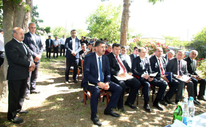 Ağcabədi Rayon İcra Hakimiyyətinin başçısı Rafil Hüseynovun Şahsevən kəndində səyyar qəbul-görüşü keçirilmişdir.
