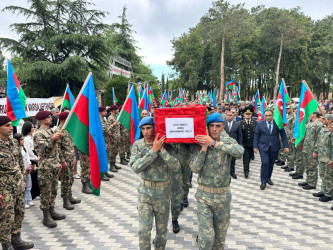 Birinci Qarabağ müharibəsinin şəhidi Ağcabədi Qəhrəmanlar Parkında torpağa tapşırıldı.