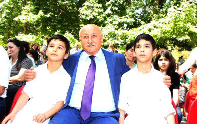 “Konstitusiya və Suverenlik İli” çərçivəsində  1 İyun – Uşaqların Beynəlxalq Müdafiəsi Günü” münasibətilə “Suveren dövlətin xoşbəxt uşaqları” adlı uşaq yaradıcılıq festivalı keçirilib.