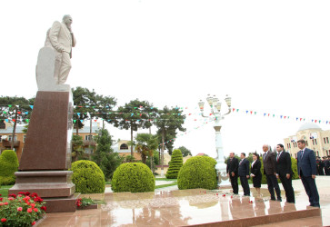 Ümummilli lider Heydər Əliyevin anadan olmasının 100 illiyi münasibəti ilə rəsmi yığıncaq keçirilib.