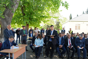 Ağcabədi Rayon İcra Hakimiyyətinin başçısı Rafil Hüseynovun Nəcəfqulubəyli kəndində səyyar qəbul-görüşü keçirilmişdir.