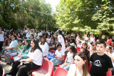 “Konstitusiya və Suverenlik İli” çərçivəsində  1 İyun – Uşaqların Beynəlxalq Müdafiəsi Günü” münasibətilə “Suveren dövlətin xoşbəxt uşaqları” adlı uşaq yaradıcılıq festivalı keçirilib.