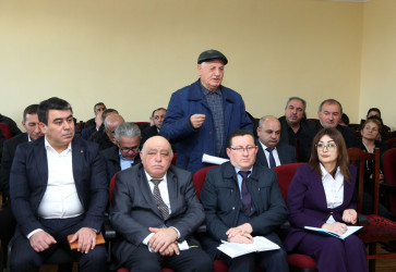 Ağcabədi Rayon İcra Hakimiyyətinin başçısı Rafil Hüseynovun Təzəkənd kəndində səyyar qəbul-görüşü keçirilmişdir.