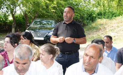 Ağcabədi Rayon İcra Hakimiyyətinin başçısı Rafil Hüseynovun Aran kəndində səyyar qəbul-görüşü keçirilmişdir.