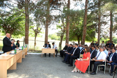 Ağcabədi Rayon İcra Hakimiyyətinin başçısı Rafil Hüseynovun Pərioğlular kəndində səyyar qəbul-görüşü keçirilmişdir.