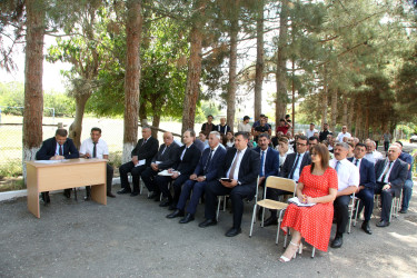 Ağcabədi Rayon İcra Hakimiyyətinin başçısı Rafil Hüseynovun Pərioğlular kəndində səyyar qəbul-görüşü keçirilmişdir.