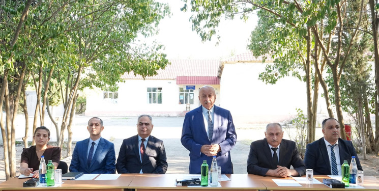 Ağcabədi Rayon İcra Hakimiyyətinin başçısı Arazbar kəndində səyyar qəbul-görüş keçirib