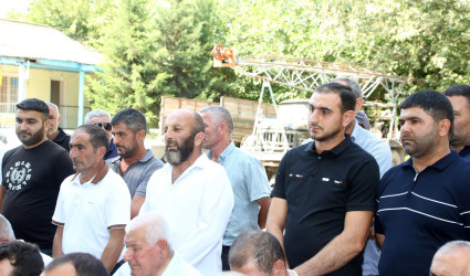 Ağcabədi Rayon İcra Hakimiyyətinin başçısı Rafil Hüseynovun Şərəfxanlı kəndində səyyar qəbul-görüşü keçirilmişdir