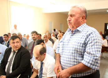 Ağcabədi Rayon İcra Hakimiyyətinin başçısı şəhər sakinləri ilə səyyar qəbul keçirib