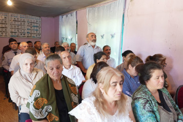 Ağcabədi Rayon İcra Hakimiyyətinin başçısı Hacılar kəndində səyyar qəbul-görüş keçirib