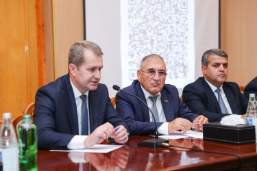 Ağcabədidə fermerlərlə aqrar dəstək mexanizmləri müzakirə edilib