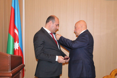Hüseynov Hafiz Ədalət oğlu “Dövlət qulluğunda fərqlənməyə görə” medalı ilə təltif olunmuşdur
