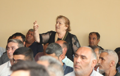 Yeni Qaradolaq kəndində Ağcabədi Rayon İcra Hakimiyyətinin başçısı Rafil Hüseynovun səyyar qəbul-görüşü keçirilmişdir.